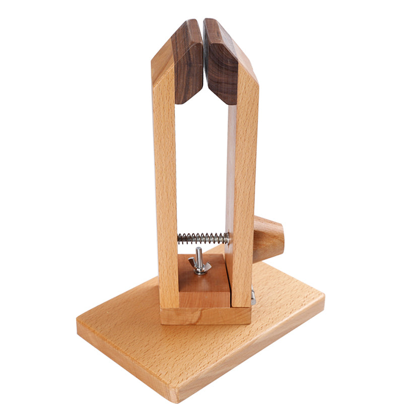 Stitching Pony – LeatherMob