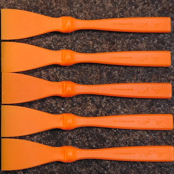 Amy Roke Glue Applicator