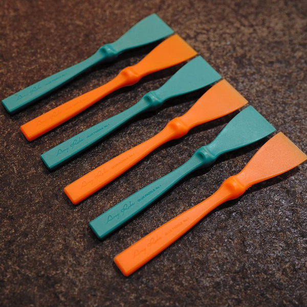 Amy Roke Glue Applicator