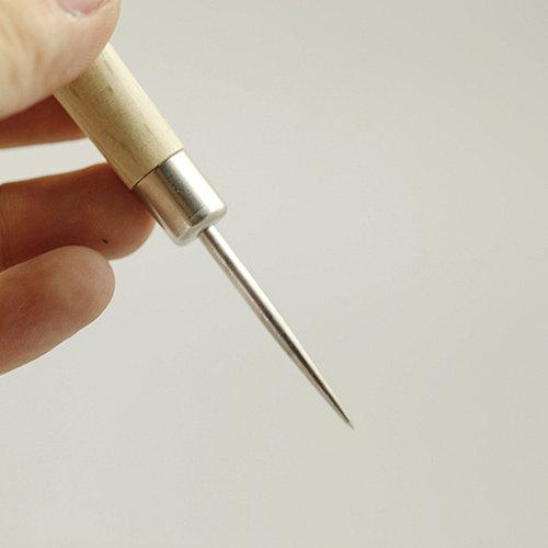 Kyoshin Elle Round Sewing Awl – LeatherMob
