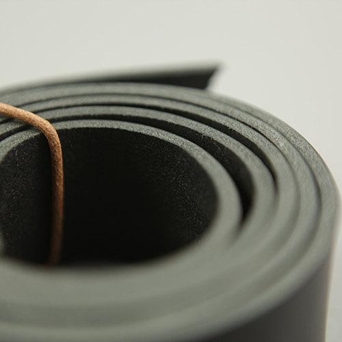 Japan Vegetable Tanned Black Leather Strap Raw Cut Cowhide LeatherMob Leathercraft Belt